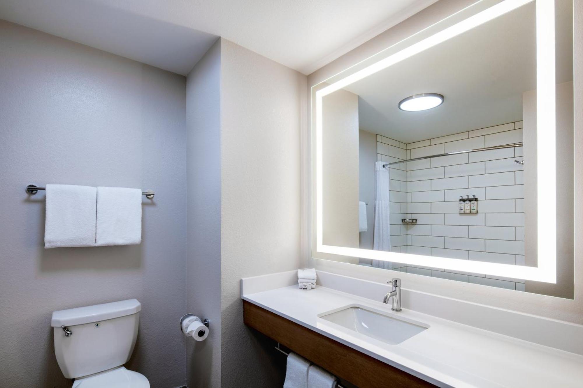 Express By Ihg 3*
