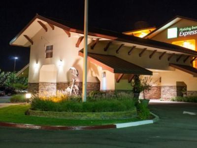 Express By Ihg Hotel Turlock